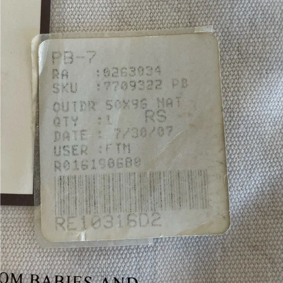 Pottery Barn Outdoor Grommet Ridea, 50 x 96 inches/ 127 x 243 cm. Never used. - Picture 7 of 10